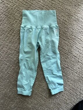 Free People Movement cropped Aqua Ribbed Waist leggings